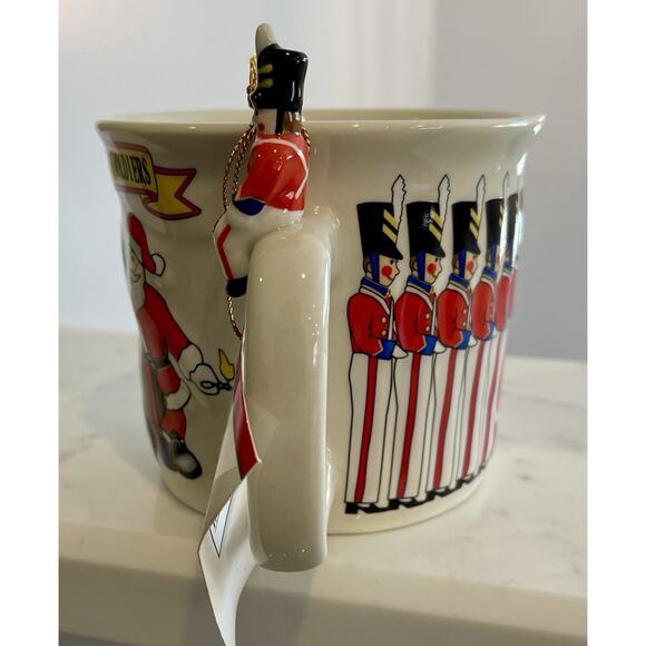 Radio City Music Hall "Parade of Wooden Soldiers" Christmas Spectacular Mug NWT - Picture 4 of 7